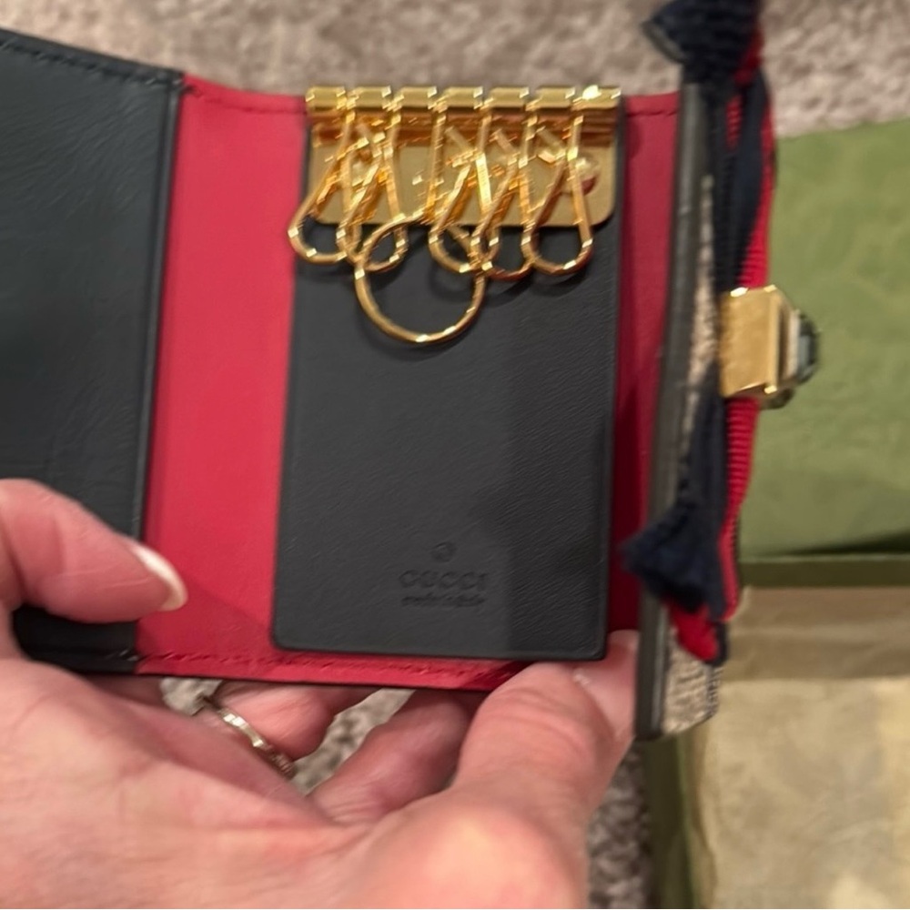Gucci Women's Bow Accent Key Holder - Red and Blue - Picture 2 of 2